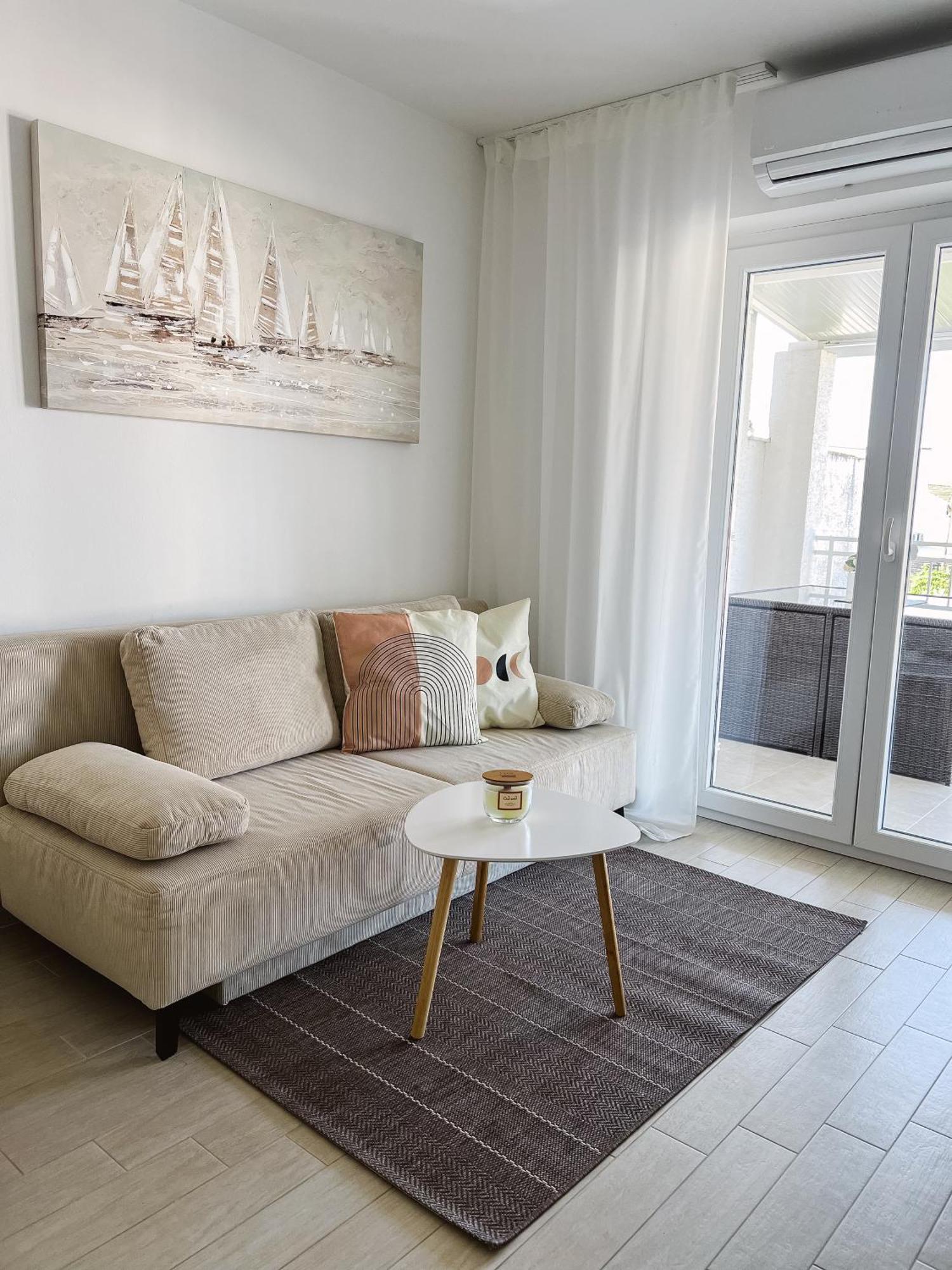 Modern Apartment In The Heart Of Njivice Exterior photo